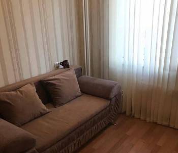 Продается 1-комнатная квартира, 42 м²