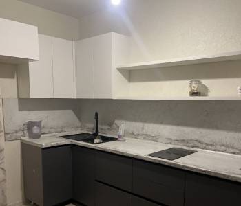 Продается 1-комнатная квартира, 35 м²