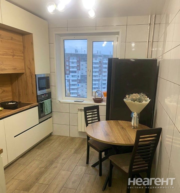 Продается 2-х комнатная квартира, 56,8 м²