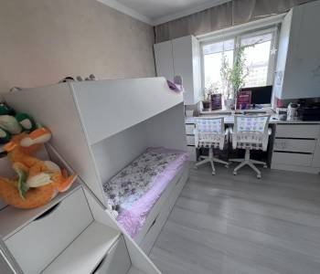 Продается 3-х комнатная квартира, 49 м²