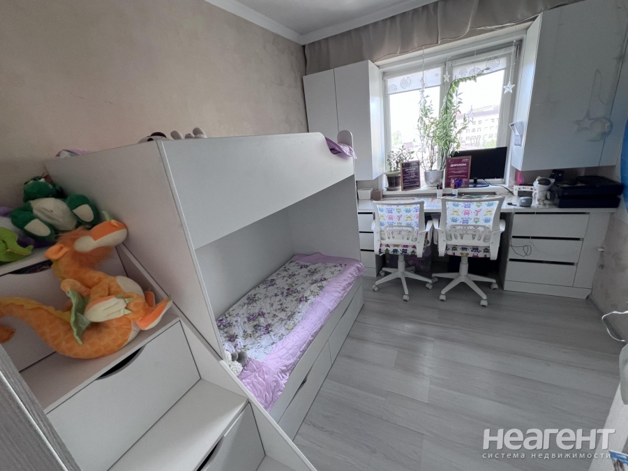 Продается 3-х комнатная квартира, 49 м²