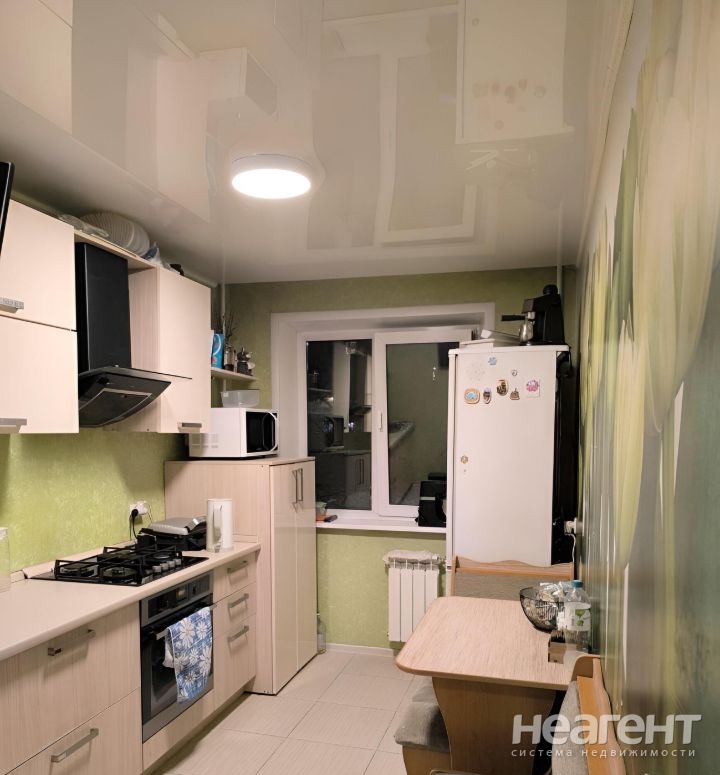 Продается Многокомнатная квартира, 60,2 м²