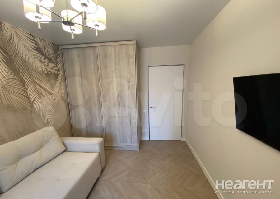 Продается Многокомнатная квартира, 112 м²