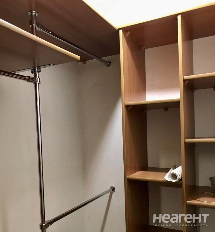 Продается Многокомнатная квартира, 84 м²