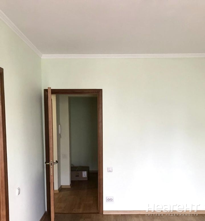 Продается Многокомнатная квартира, 84 м²