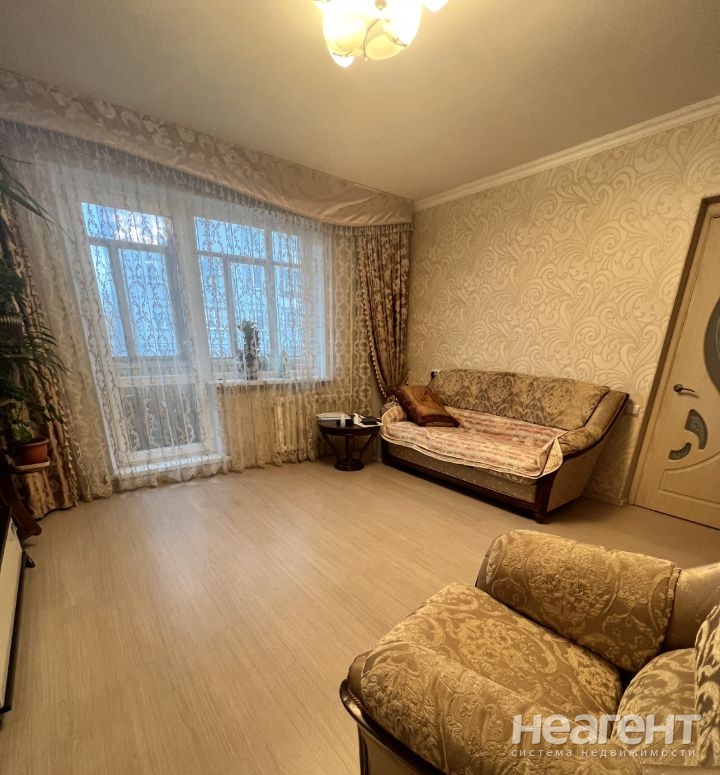 Продается 3-х комнатная квартира, 61 м²