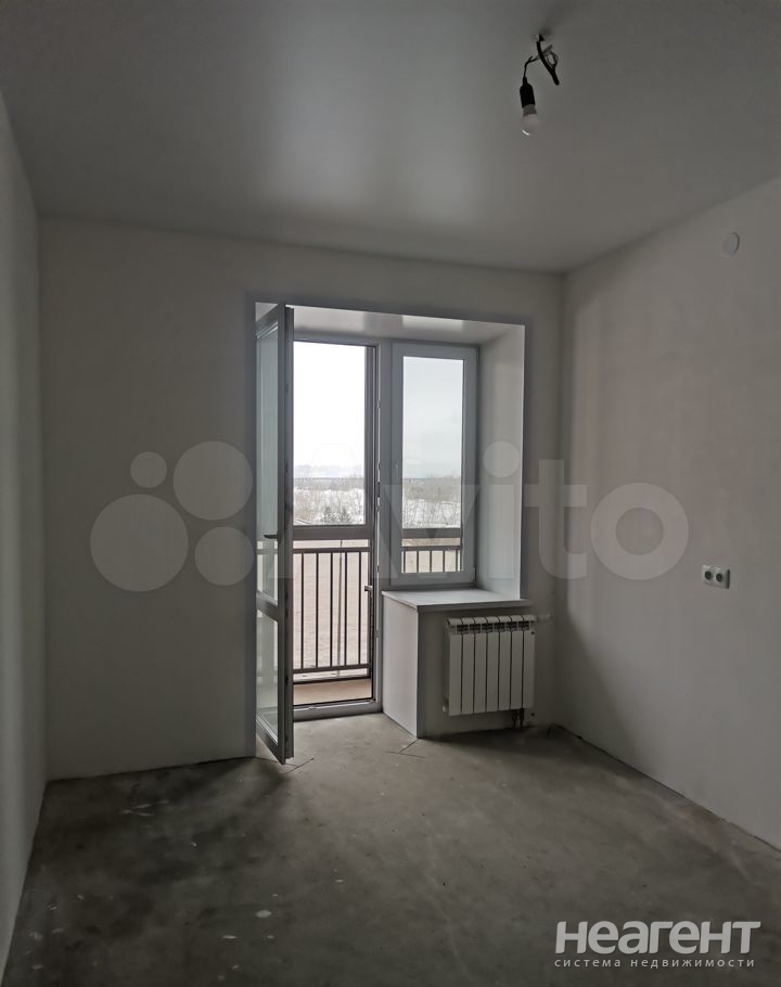 Продается 1-комнатная квартира, 37 м²