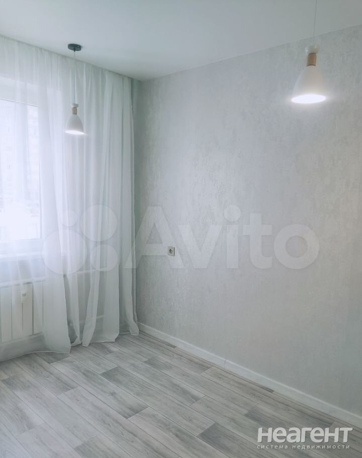 Продается 1-комнатная квартира, 43 м²