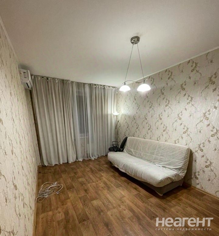 Продается 1-комнатная квартира, 35,8 м²