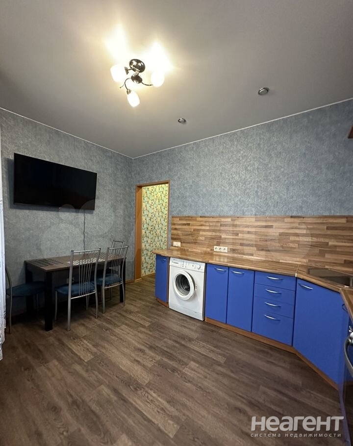 Продается 1-комнатная квартира, 43 м²