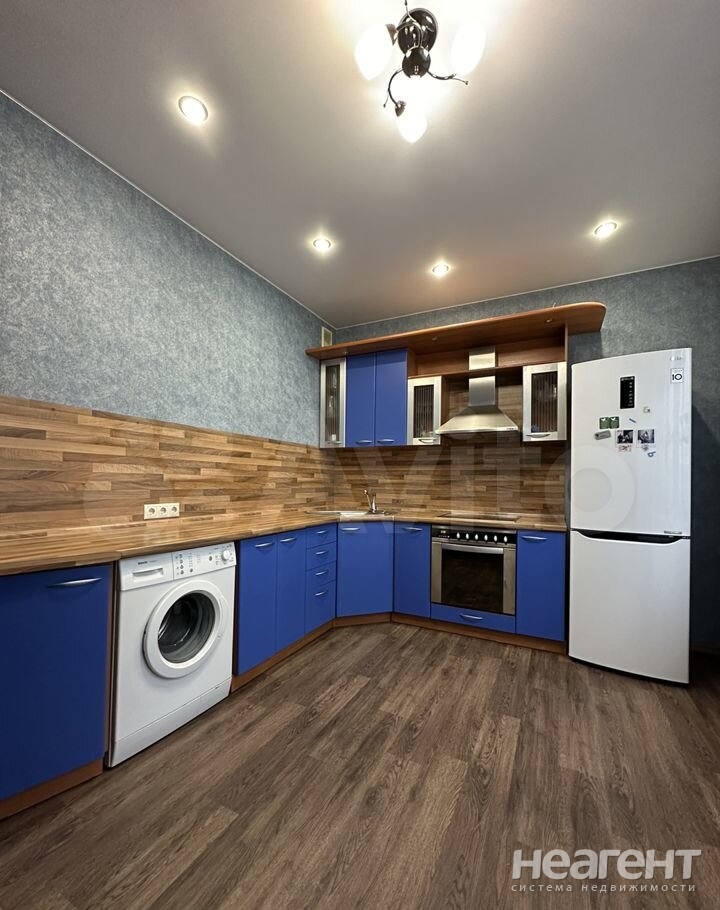 Продается 1-комнатная квартира, 43 м²