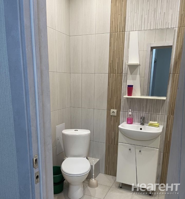 Продается 1-комнатная квартира, 47 м²