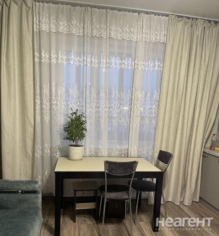 Продается 1-комнатная квартира, 47 м²