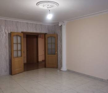 Продается Многокомнатная квартира, 145 м²