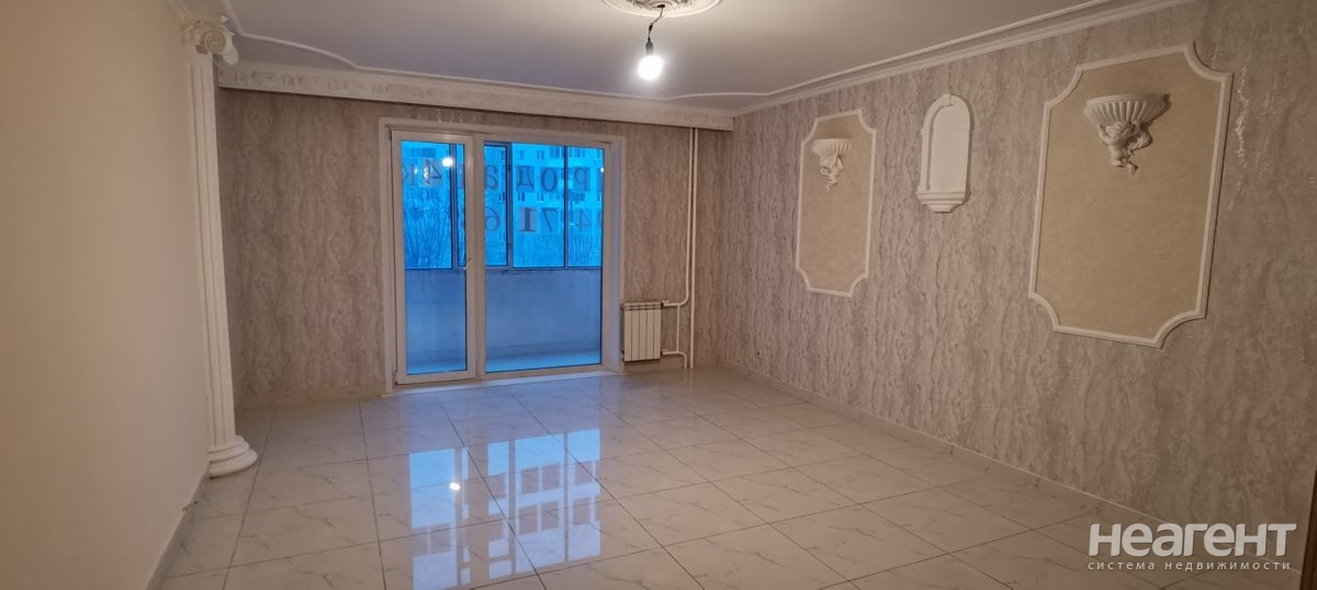 Продается Многокомнатная квартира, 145 м²