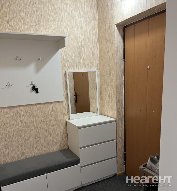 Продается 1-комнатная квартира, 40,4 м²