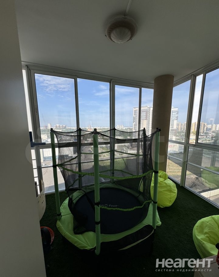 Продается 2-х комнатная квартира, 71 м²