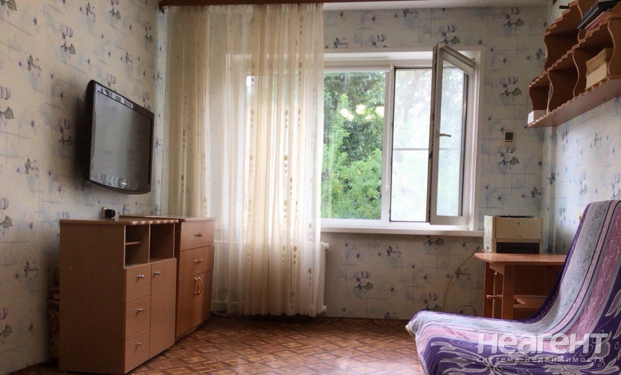 Продается 1-комнатная квартира, 30,4 м²