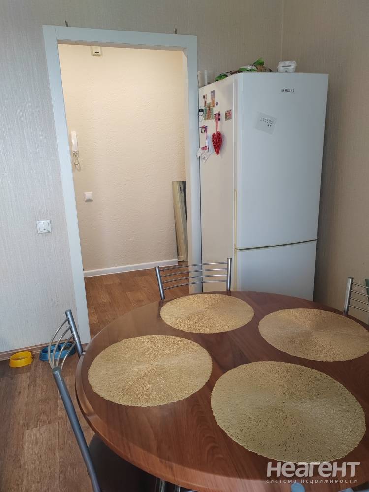 Продается Многокомнатная квартира, 75 м²