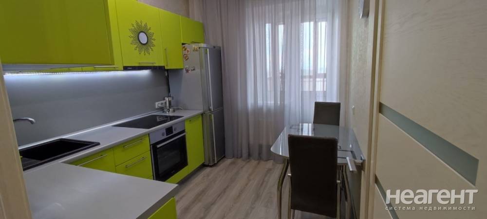 Продается 1-комнатная квартира, 40 м²