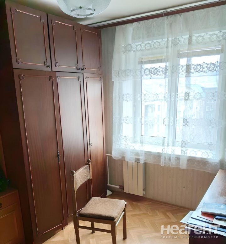 Продается Многокомнатная квартира, 79,4 м²