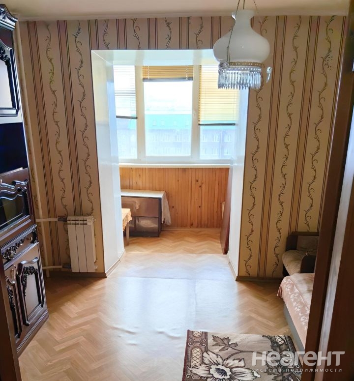 Продается Многокомнатная квартира, 79,4 м²