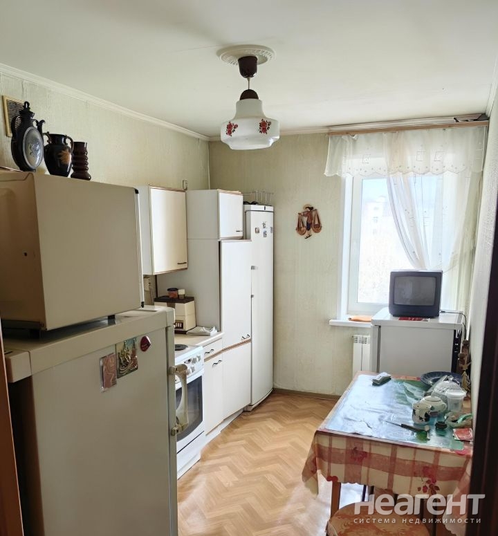 Продается Многокомнатная квартира, 79,4 м²