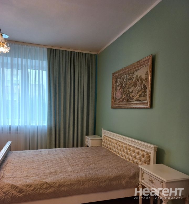 Сдается Многокомнатная квартира, 109,7 м²