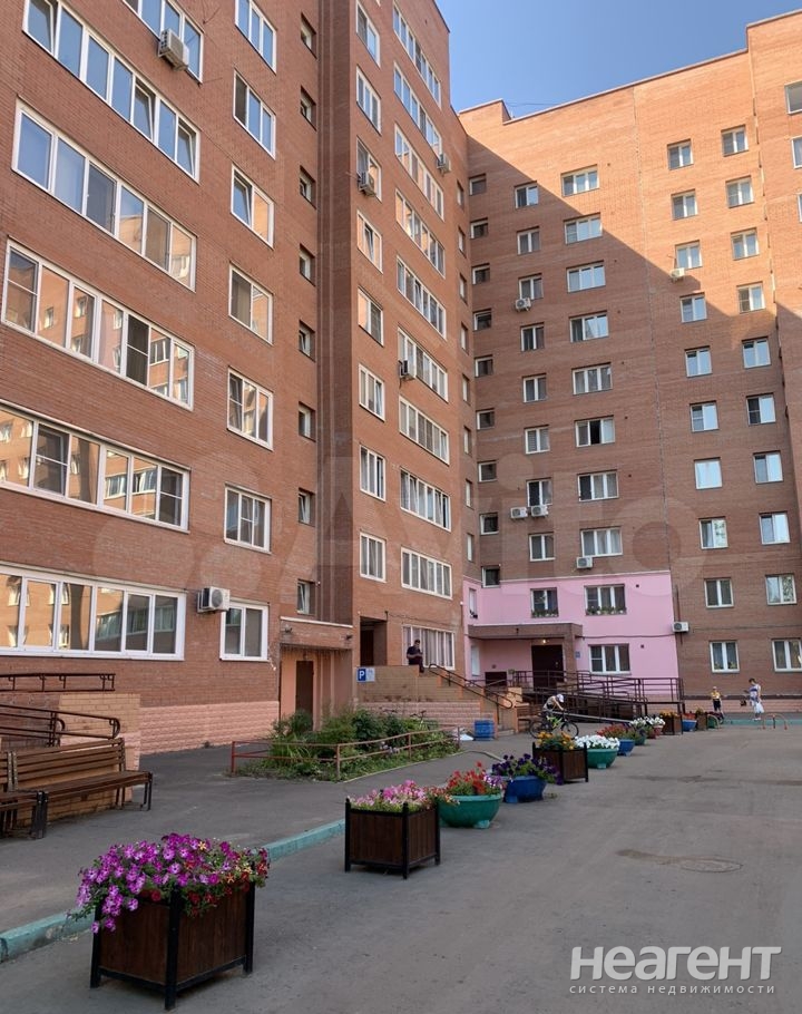 Продается Многокомнатная квартира, 83,7 м²