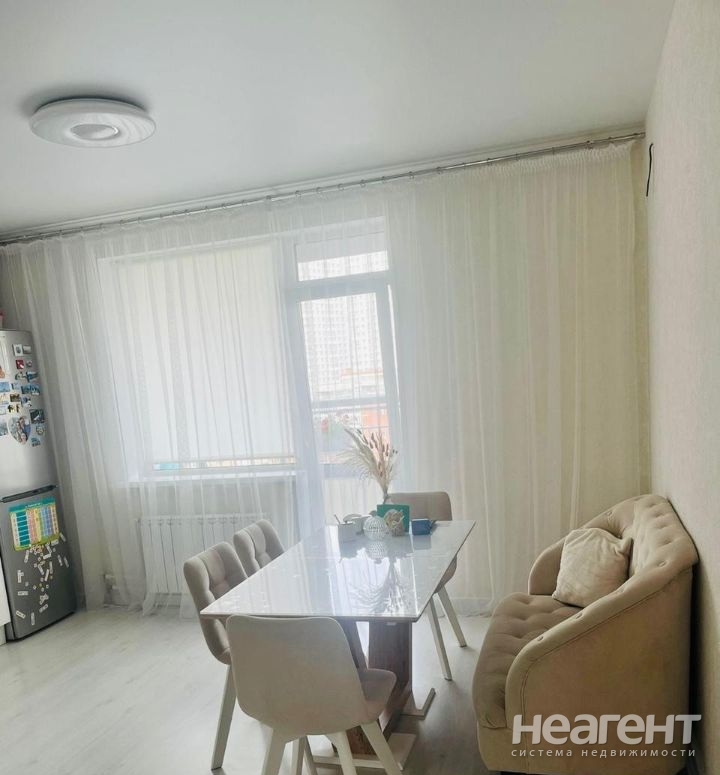 Продается 2-х комнатная квартира, 62 м²