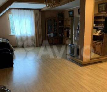 Продается Дом, 350 м²