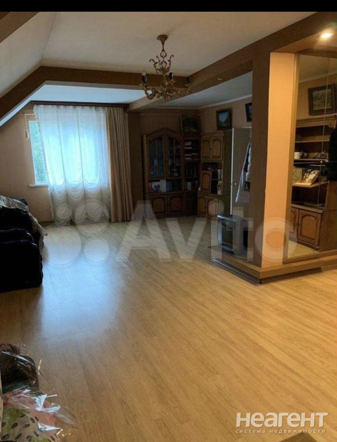 Продается Дом, 350 м²