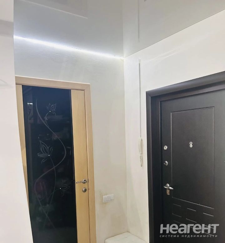 Продается 3-х комнатная квартира, 53 м²