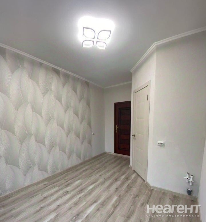 Продается 1-комнатная квартира, 12 м²