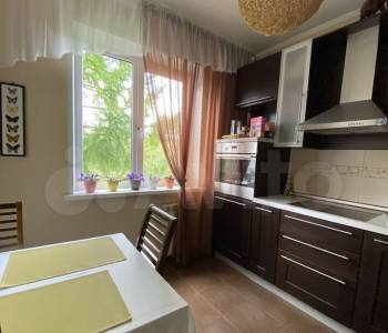 Продается Многокомнатная квартира, 82 м²