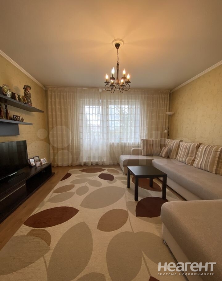 Продается Многокомнатная квартира, 82 м²