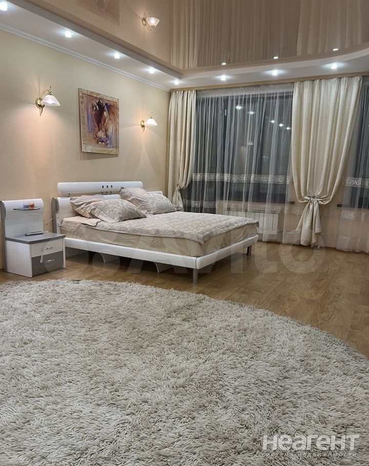 Продается 3-х комнатная квартира, 125 м²