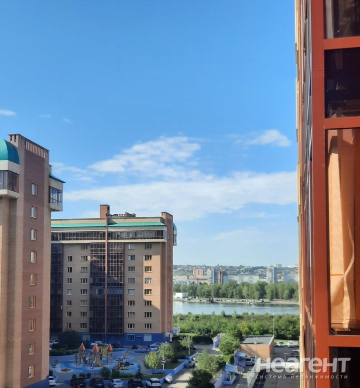 Продается 3-х комнатная квартира, 90,8 м²