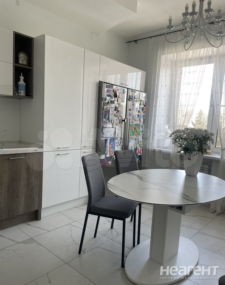 Продается Многокомнатная квартира, 146 м²