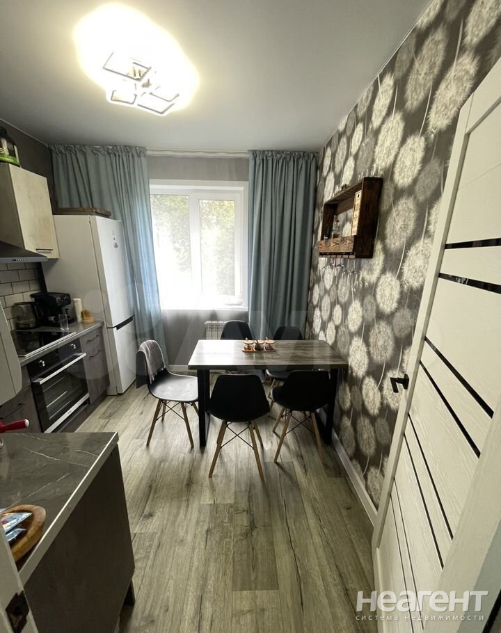 Продается 2-х комнатная квартира, 54 м²