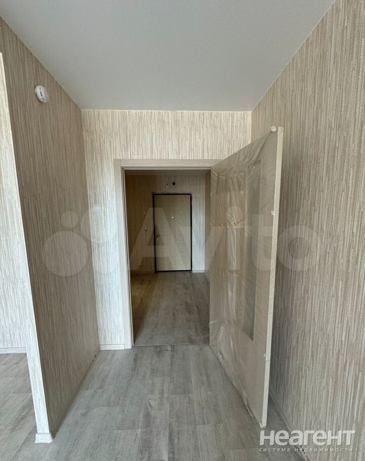 Продается 1-комнатная квартира, 40 м²