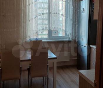 Продается 1-комнатная квартира, 40,6 м²