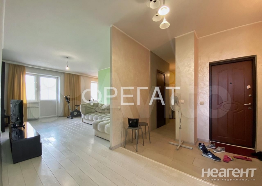 Продается 3-х комнатная квартира, 90 м²