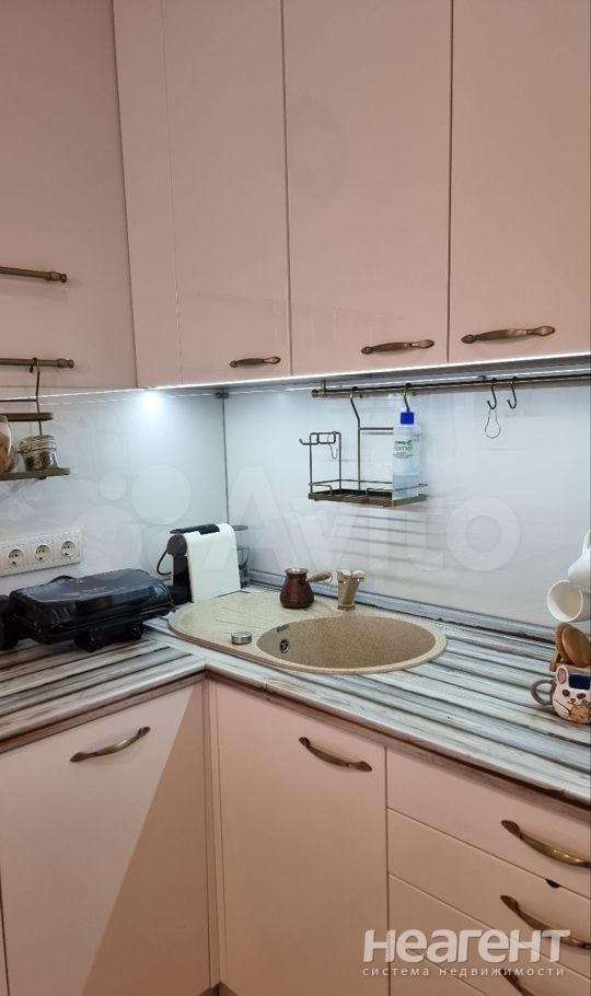 Продается 1-комнатная квартира, 52 м²