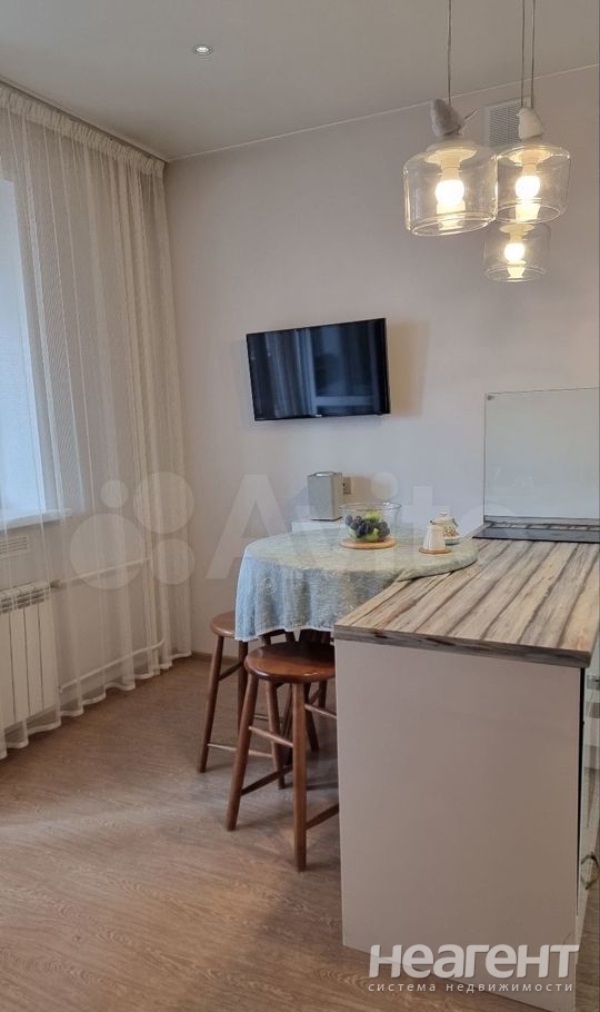 Продается 1-комнатная квартира, 52 м²