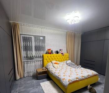 Продается Дом, 240 м²