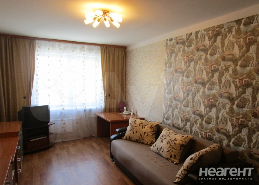 Продается 1-комнатная квартира, 45,6 м²