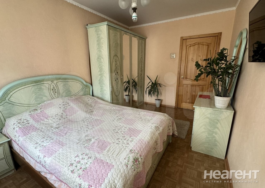 Продается Многокомнатная квартира, 80,3 м²