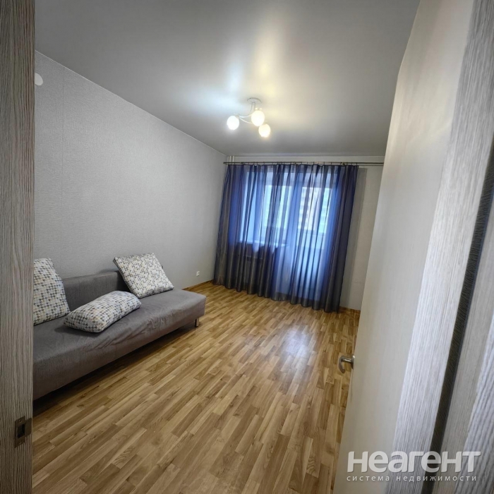 Сдается 1-комнатная квартира, 37 м²