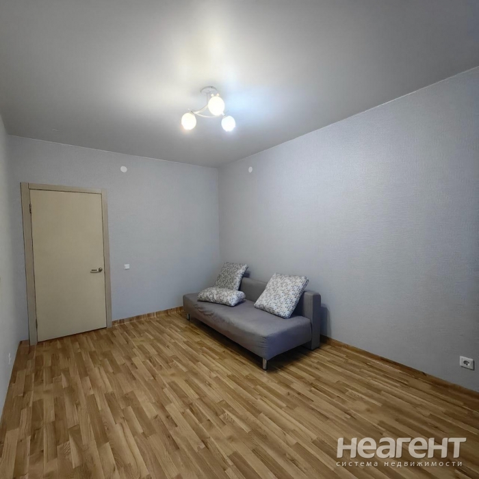 Сдается 1-комнатная квартира, 37 м²